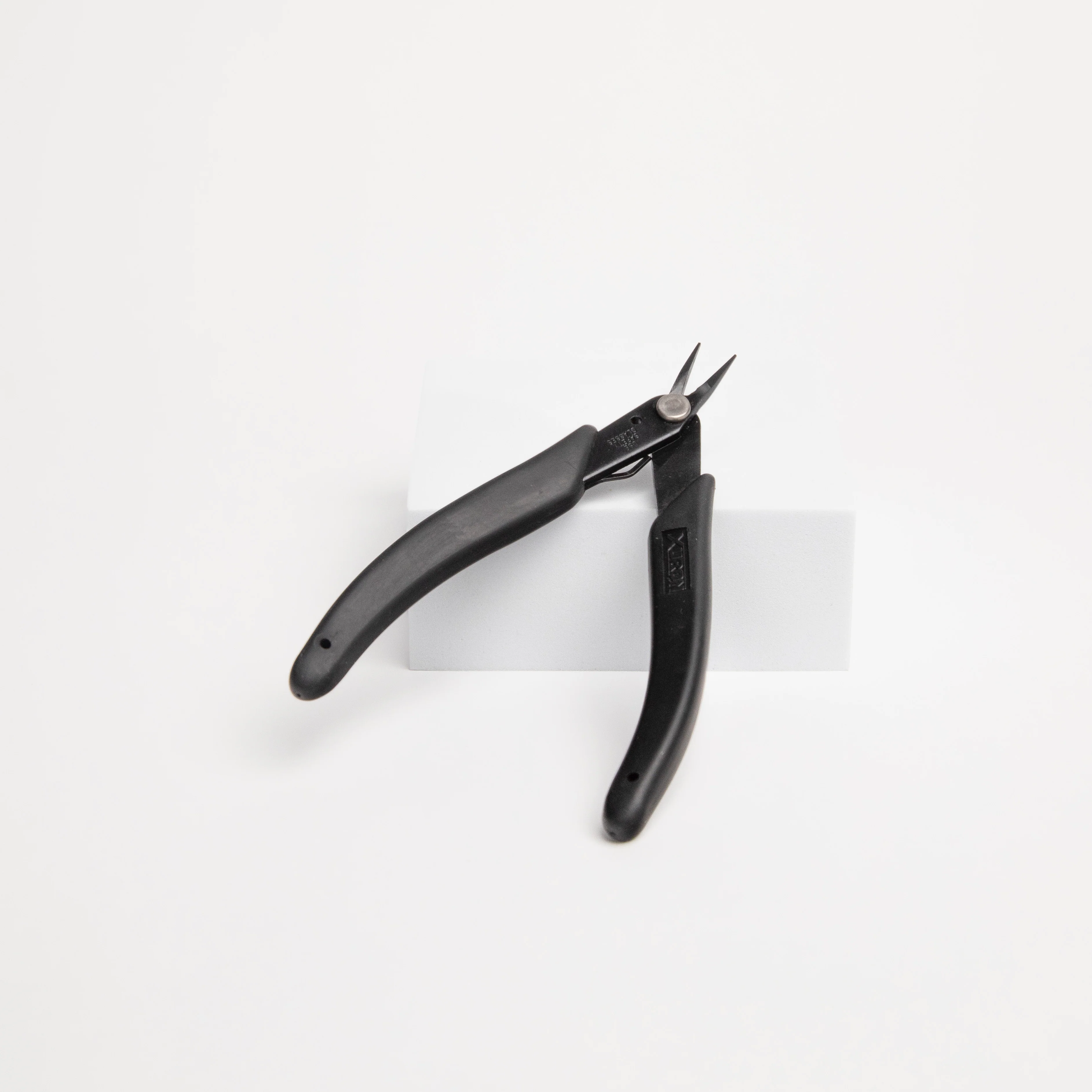 Micro Precision Plier for Permanent Jewelry - Image 3
