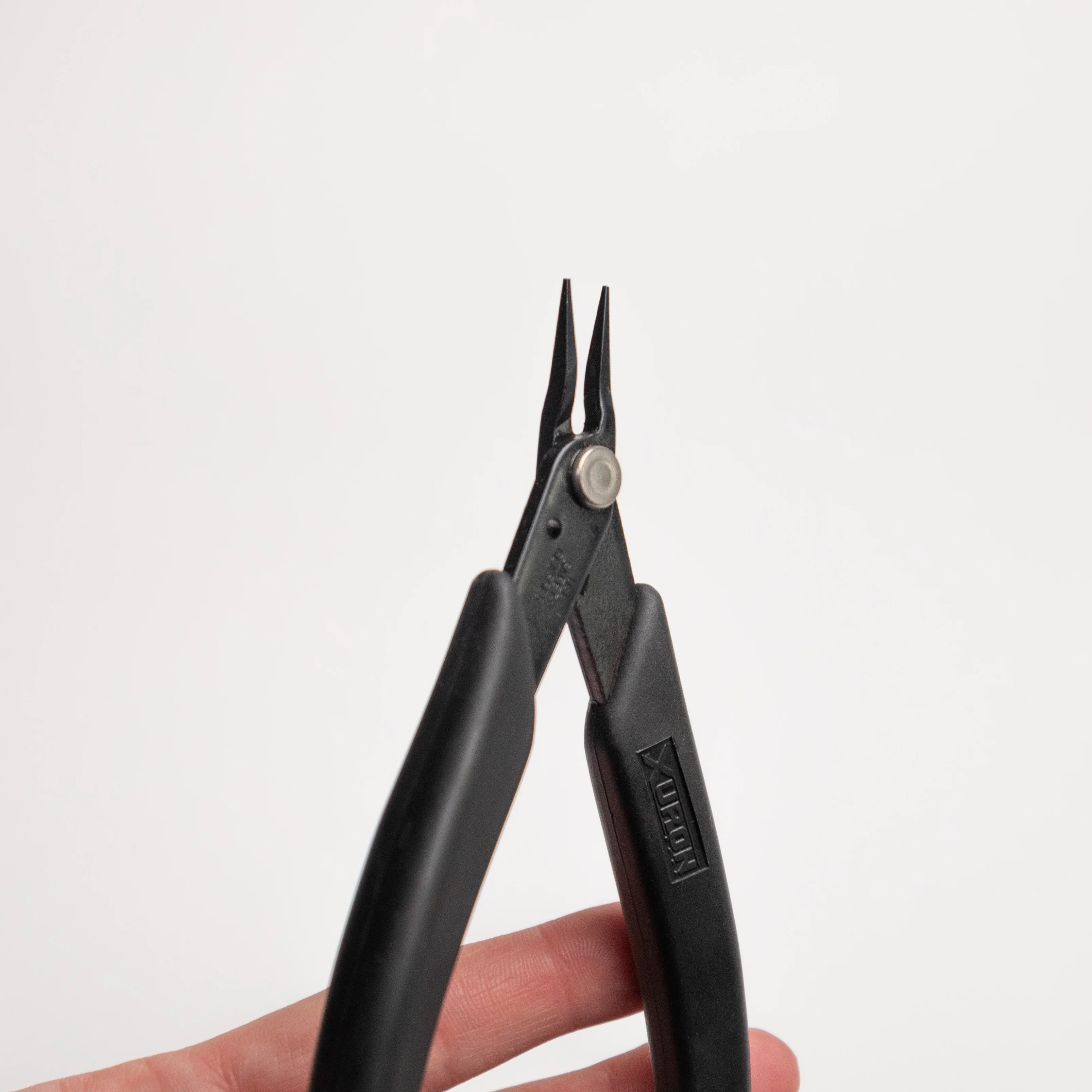 Micro Precision Plier for Permanent Jewelry - Image 4