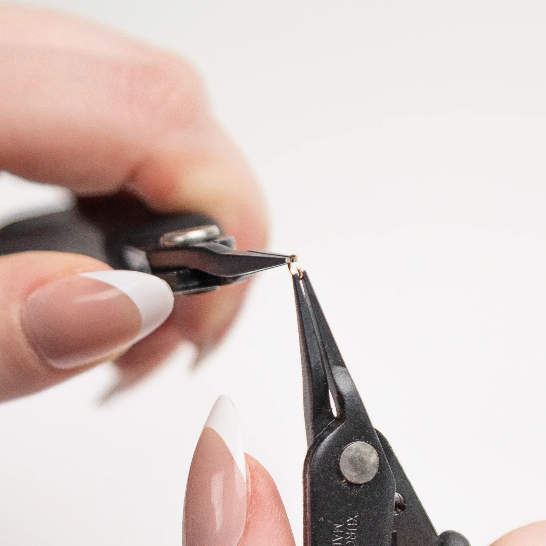 Micro Precision Plier for Permanent Jewelry - Image 5